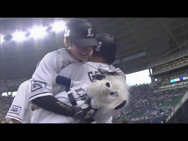 【6回裏】フォロースルーも見事‼ ライオンズ・金子侑 鮮やかな第1号2ラン‼ 2019/6/29 L-B