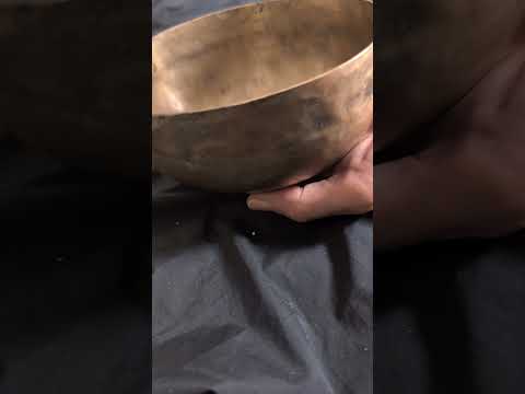 [A209] Old Cobrebati singing bowl, ⌀16.7cm / 430g, 🔼 C3 +28c (133 Hz)  , 🔼 F#4 −40c (362 Hz) — VAYU sounds