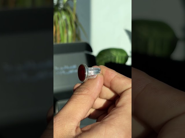 خاتم رجالي فضة مزين بحجر عقيق أحمر