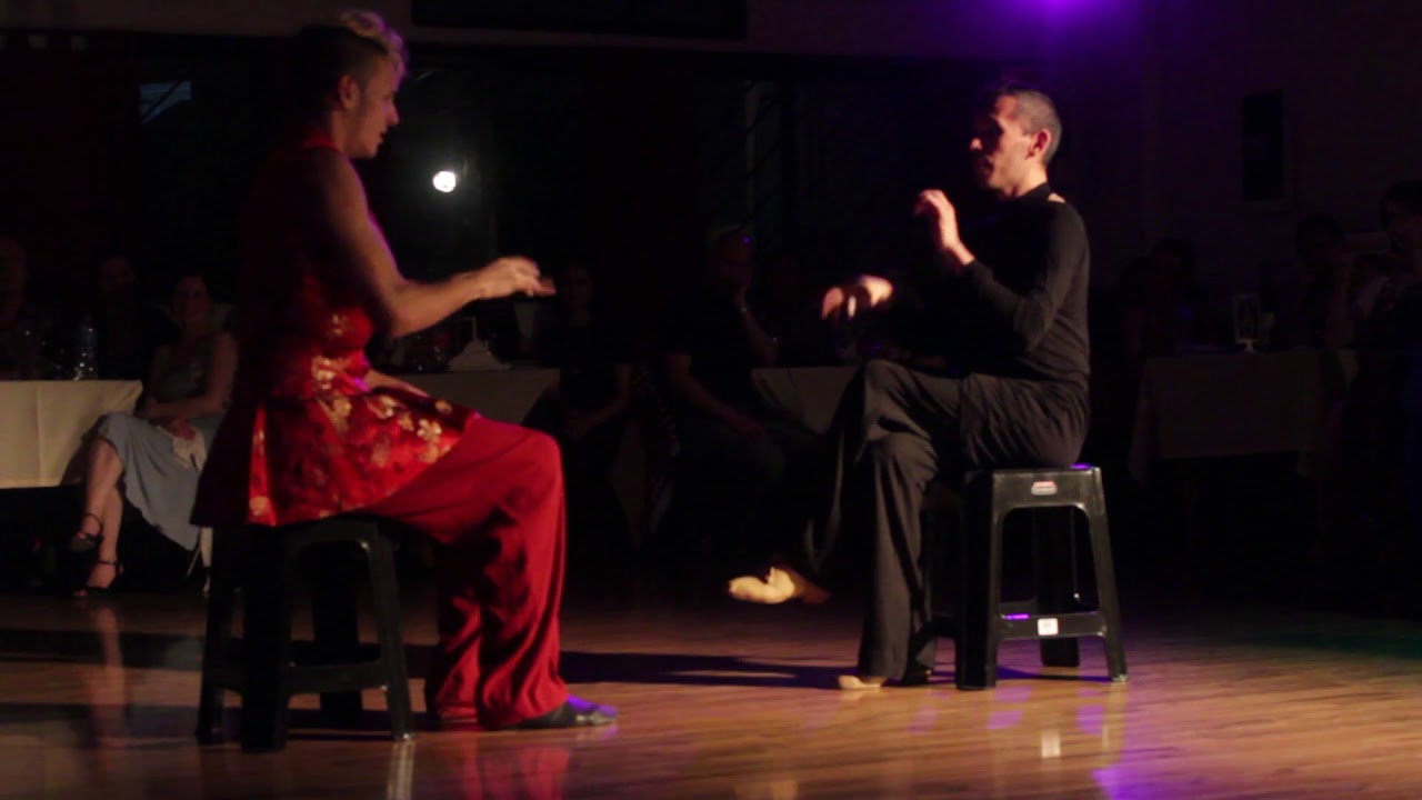Dos Orillas Práctica de Tango. Bailan Daniel Arroyo y Juampy Ramírez. 20/10/2017 (2/5)