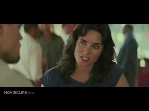 Blood Diamond trailer frame: Solomon Vandy running through smoke-filled street