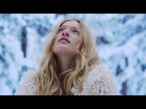 Billabong Girls Holiday 2012 photoshoot in Alberta,Canada
