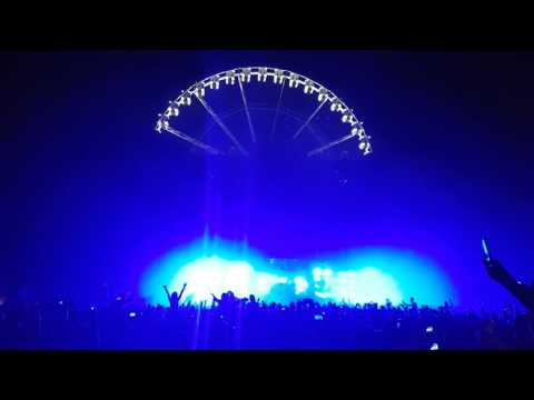 Deadmau5 & Eric Prydz play Strobe at Tomorrowland 2016
