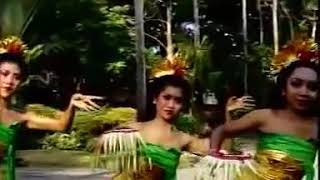 Download lagu ARI WIBOWO IDA AYU KOMANG mp3