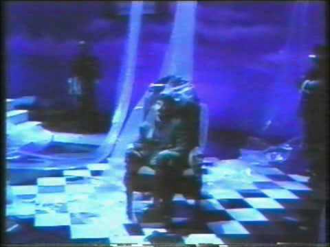 Romanticii '90 - Cristina Puia - Te merit