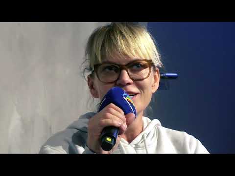 Anna Loos im Radio Regenbogen Interview