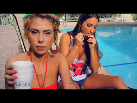 LiL' DEBBiE & DOLLABiLLGATES 2 CUPS (Official Video)