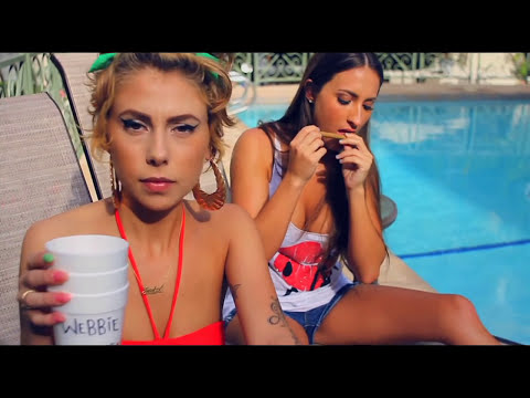 LiL' DEBBiE & DOLLABiLLGATES - 2 CUPS (Official Music Video)