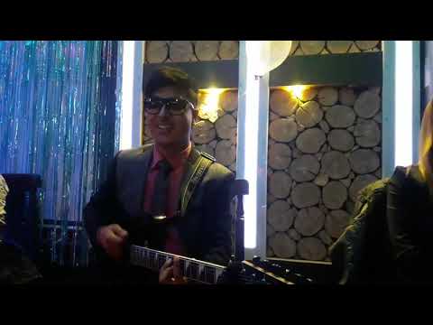 Maya ko dorile /kali kali cover mashups with live bands original deepak bajracharya 😍❤