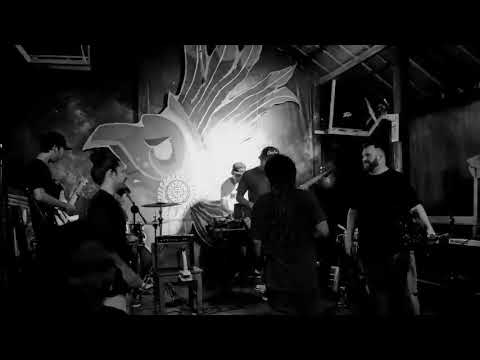 Bugs and Roots fam w/ Forrest - Police