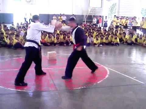 Igor One Inch Punch.mp4