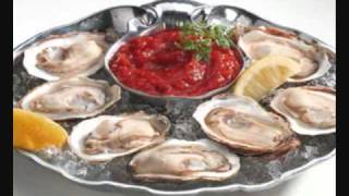 Hold Tight (Want Some Seafood, Mama) - The Andrews Sisters w/ Lyrics