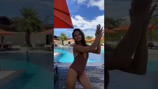 bikini TikTok be like...