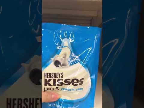 HERSHEY’S KISSES COOKIES ‘N’ CREAM | WHITE CHOCOLATE FLAVOUR #shorts #short #hersheys #kisses #asmr