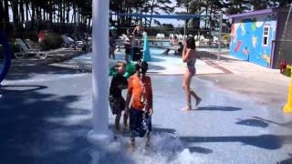 preview picture of video 'LGB enjoying the splash park at Cherrystone Campground'