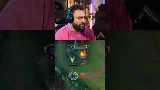 Caitlyn safari pour oneshot tes adversaires !