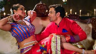 Dinesh Lal Yadav & Kajal Raghwani - Best Romantic Scene....!!!!
