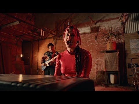 Pascuala Ilabaca y Fauna - Sea Como Sea (Video Oficial)