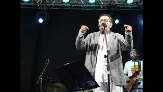 Tom Zé -- Defeito 3 Politicar - Show Inédito - Conheça uma Música Muito Hilária e Engraçada