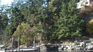 preview picture of video 'Boating into Comfort Cove Cottage near Sooke, BC'