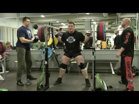 Squat 4x270, 2x290, 310 Week70