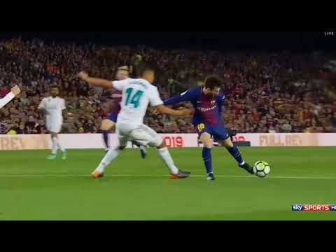 Does Navas dive too late due technical footwork?