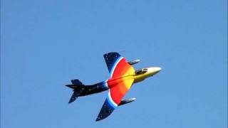 preview picture of video 'Hawker Hunter 'Miss Demeanour' G-PSST displaying at the 2011 East Fortune Airshow'