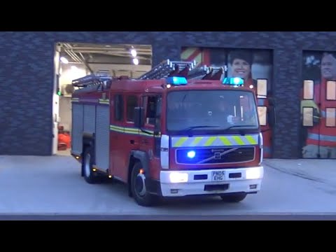 [RESERVE] Wigan First Pump Turnout - Greater Manchester Fire And Rescue Service
