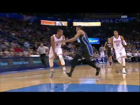 Westbrook Makes the Incredible Assist Between His Legs