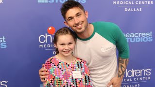 Michael Ray Performs "Run Away With You" at Seacrest Studios