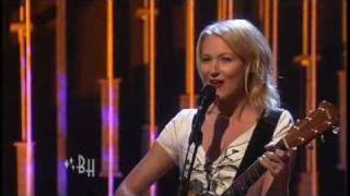 02/18/10 - Jewel Performs &quot;Stay Here Forever&quot; - THE BONNIE HUNT SHOW