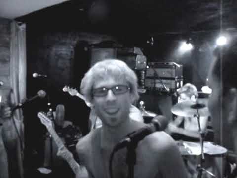 Burning Heads + Uncommonmenfrommars + Control Alt Supp (live 06/05/2006)