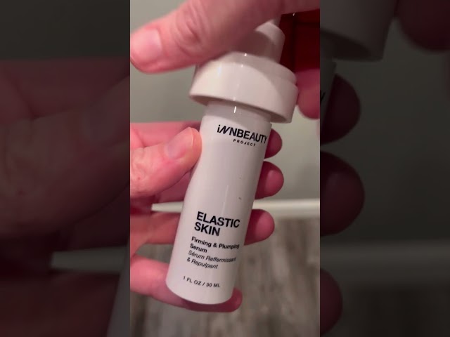 Vídeo relacionado con INNBEAUTY Suero reafirmante y volumétrico para piel elástica, suero rellenable, 1 onza, color blanco