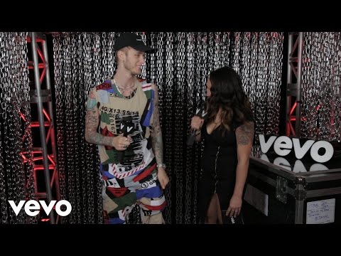 Machine Gun Kelly - Being the only rapper at a rock festival (Rock on the Range)