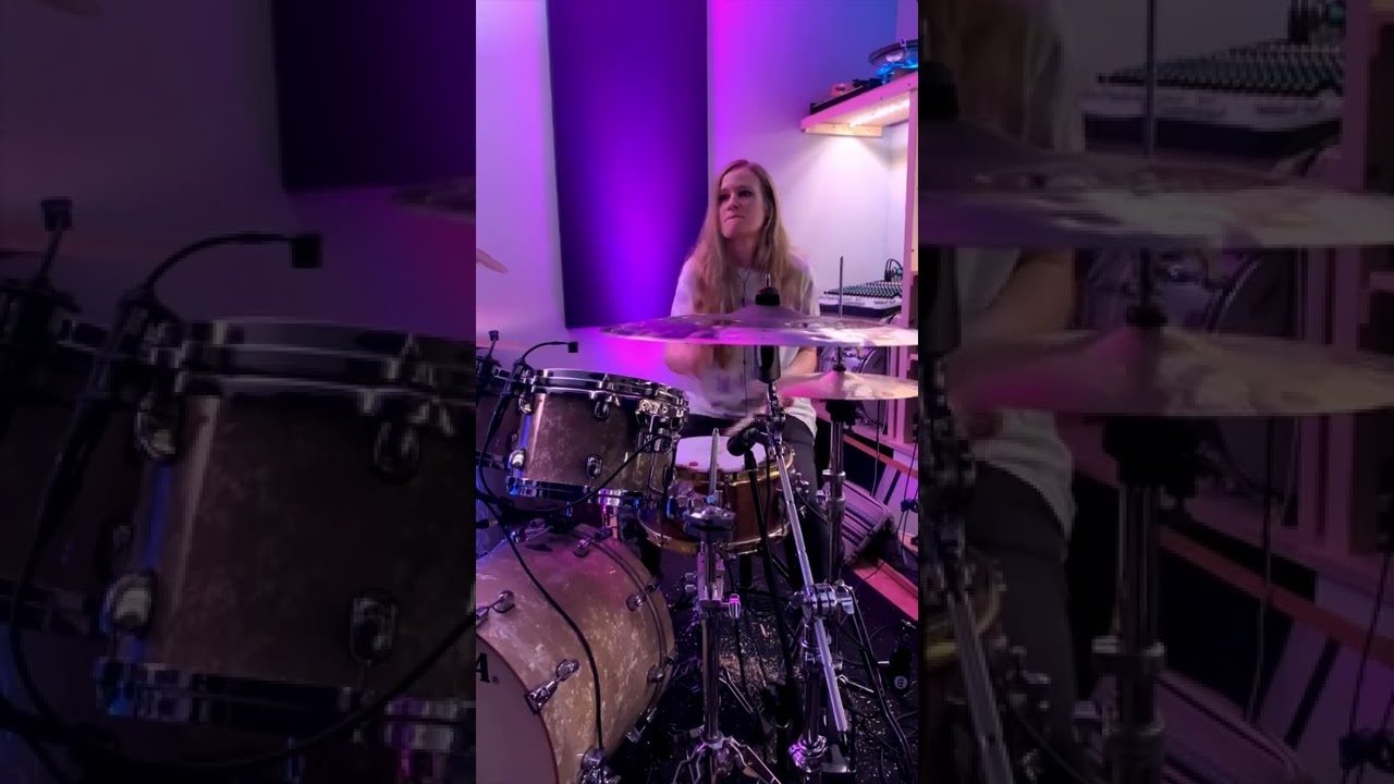 Dope Groove - Anika Nilles