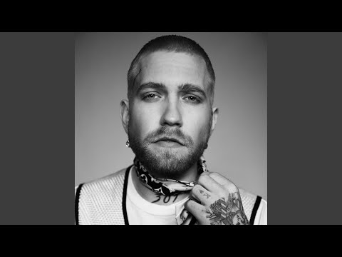 R2 // Amg (feat. Smul & AVGVSTVS)