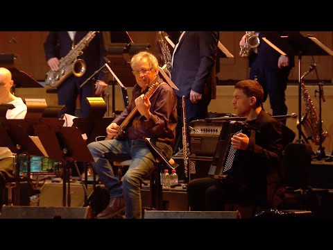 Brussels Jazz Orchestra, Aka Moon, João Barradas - The Why and The How (Accordion solo)