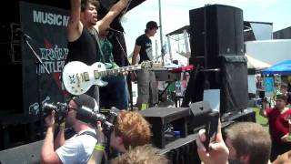 audiostrobelight @ Warped tour : Drop the Act
