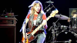 Suzi Quatro - Your Mamma Won't Like Me / Too Big (Crocus City Hall, Moscow, 19.11.2012)