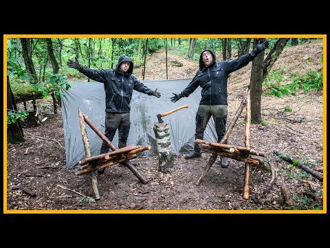 Bushcraft Camp [S05/E03] 🌧️ Stühle bauen im Regen 🌧️ - Outdoor Bushcraft Deutschland