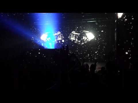 Steve Angello Echostage 4/11 crazy visuals & DROP!