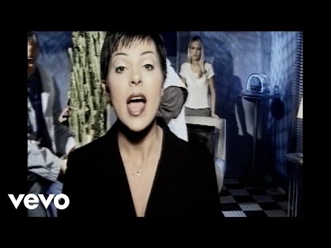 Csilla Auth - Költözés