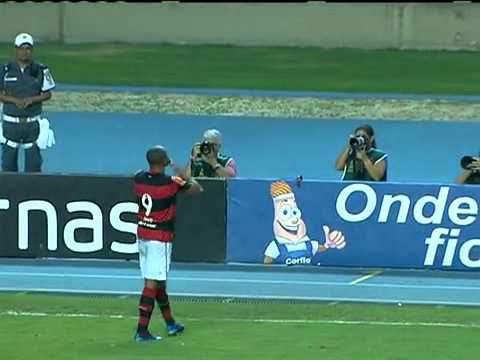 Gol de Deivid!!! Negueba avança pela esquerda e toca para Bottinelli