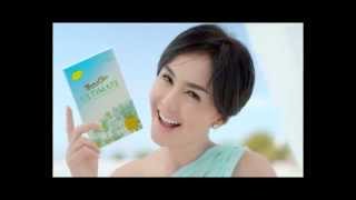 Download lagu Yuni Shara vacations at the beach with Nourishskin Ultimate mp3