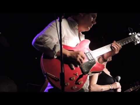 Malos modales, by Chema Saiz