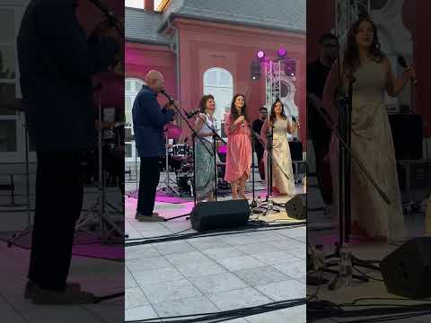 Palya Bea ft. Napfonat - Folyton Nő élőben Dunaharasztin