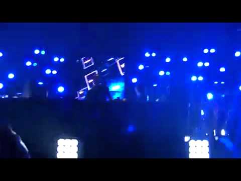 Marco Carola plays Kasbah Zoo   La Fameia Zigana from 1 50 min @ Tomorrowland 24 07 10 www keepvid com