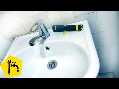 ✅ Как установить раковину в ванной и ПОДКЛЮЧИТЬ КРАН И СИФОН / Ремонт сантехники
