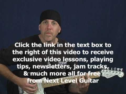 Beginner Blues guitar rhythm lesson with pinky stretch embellishments 12 bar I IV V