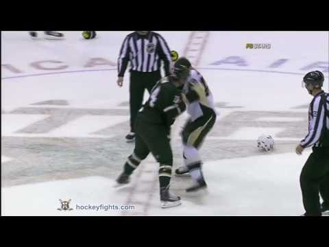 Tyler Kennedy vs Jamie Benn Nov 3, 2010